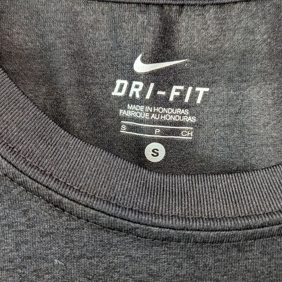 Nike grey dry fit tee, women's, size small - Picture 4 of 5